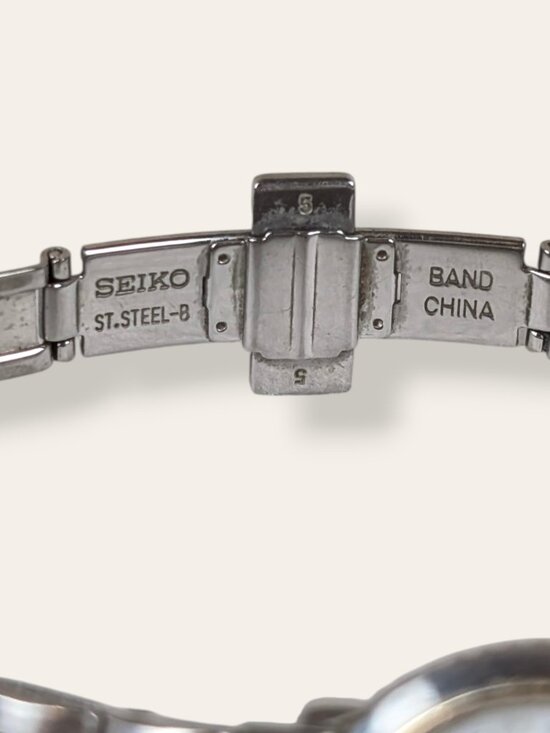 V. 80s Seiko Diamond & MOP 50m Watch - Picture 8 of 11